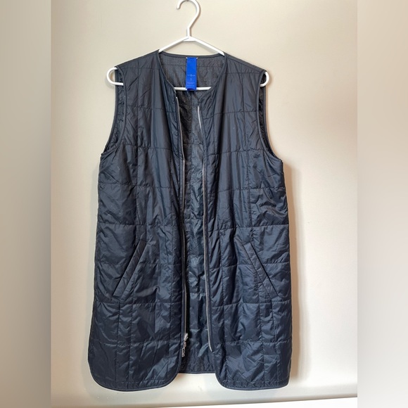 *SOLD** KIT + ACE Reversible Vest - Picture 5 of 6